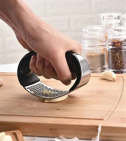 Stainless Steel Garlic Press, Crusher and Peeler Best Quality Garlic Press with Silicone Peeler and Cleaning Brush pattanaustralia